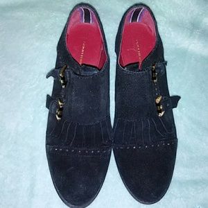 Tommy Hilfiger black flats